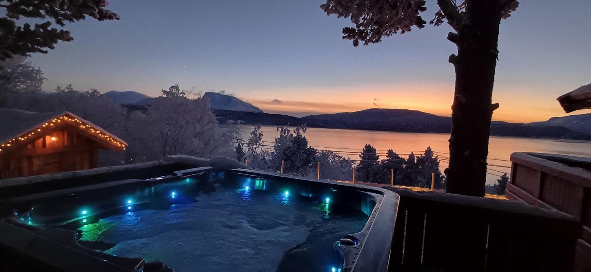 Malangen Lodge Mestervik Екстер'єр фото